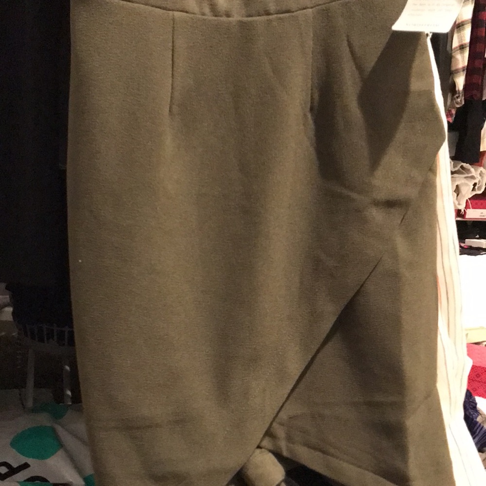 Bobeau Olive Green Short Dress, NWT - Picture 9 of 9